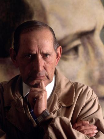 Miguel Delibes ha fallecido hoy en Valladolid a los 89 años, según ha informado su familia. El escritor 00
