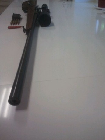 pongo el anuncio de este juguetillo de n amigo, es un rifle ceska 550 varmint calibre 308 con 2 años y 02