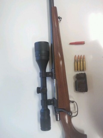 pongo el anuncio de este juguetillo de n amigo, es un rifle ceska 550 varmint calibre 308 con 2 años y 10