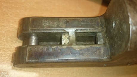 Hola a todos, no encuentro información de esta marca por ningún sitio, he heredado de un tío una paralela 31
