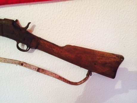 Hola amigos
La verdad es que no se bien dónde poner este post, el caso es que un amigo tiene esta escopeta 00