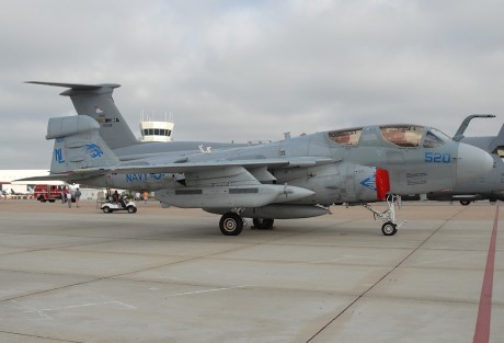 Pues eso, en este hilo pretendo deleitaros como amantes de los aviones de combate que sois muchos, con 52