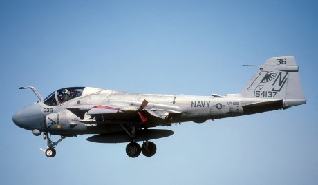 Pues eso, en este hilo pretendo deleitaros como amantes de los aviones de combate que sois muchos, con 51