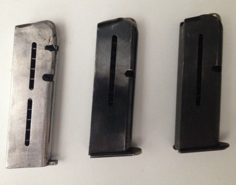 Hola a todos compañeros.
vendo estos 3 cargadores que no tengo ni idea a que modelo de pistola corresponden. 02
