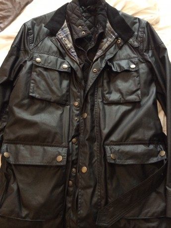 CHAQUETA BELSTAFF ROADMASTER NEGRA 
NUEVA negra nueva no usada. C
Con bolsa protectora y de transporte
Talla 00