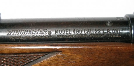 Se vende carabina semiauto Winchester modelo 490, calibre 22.
Perfecto estado.  200 euros envio incluido.
Se 01