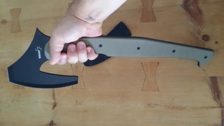 Necesitaría encontrar (para regalo) una daga gerber mark II, no la encuentro en ningún sitio, os pido 20