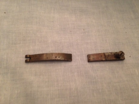 Alguien sabe donde conseguir aluna pieza de esta carabina?En concreto es el muelle real que se ha roto 01