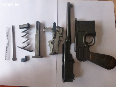 Pistola Mauser C96.
Calibre 7.63x25.
Buen estado general.  Mecanismos funcionan correctamente. 
Funda 30