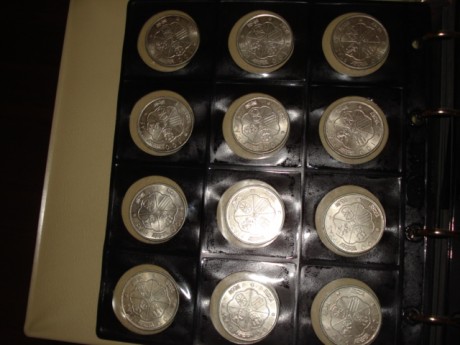 Pues nada queria saber ai algun forero comparte conmigo esta afición a las monedas.

Llevo muchos años 150