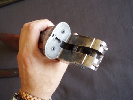 Buenas a todos

Vendo escopeta paralela de la conocida y prestigiosa marca Martín Ugarteburu, modelo 108. 11