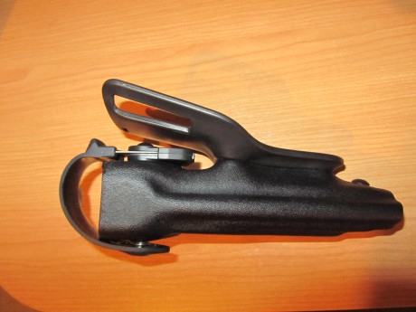  IMG_1843.JPG Vendo funda Safariland para Beretta 92. El estado es totalmente nuevo, pues la funda no 11