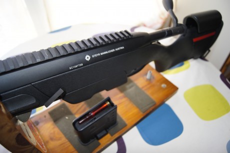 Excelente rifle Austriaco en el calibre .308 W. Absolutamente impecable, sin marcas de uso de ningun tipo. 02