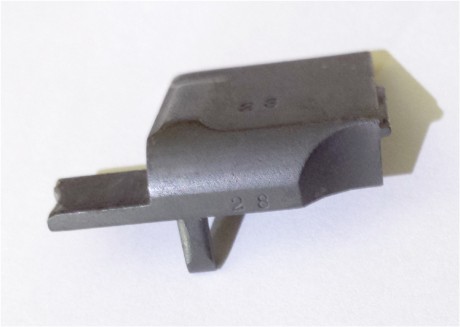 Hola a todos, soy nuevo en él foro y me gustaría que algún experto opinase sobre la luger que tengo en 50