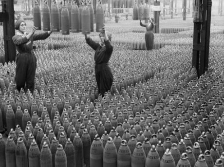 Se ven algunos chismes curiosos....

 http://www.theatlantic.com/static/infocus/wwi/wwitech/ 50