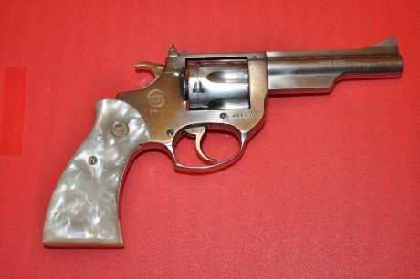 Hola,he abierto este hilo para que todos aquellos que tengais armas Españolas,podais lucirlas aqui con 30