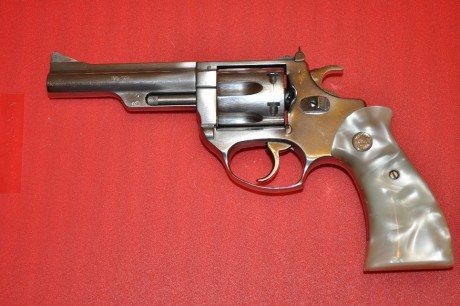 Hola,he abierto este hilo para que todos aquellos que tengais armas Españolas,podais lucirlas aqui con 50