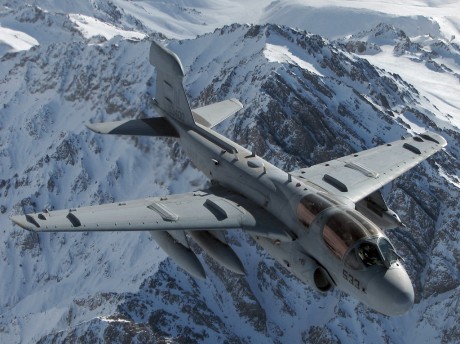 Pues eso, en este hilo pretendo deleitaros como amantes de los aviones de combate que sois muchos, con 142
