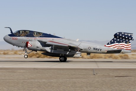 Pues eso, en este hilo pretendo deleitaros como amantes de los aviones de combate que sois muchos, con 140