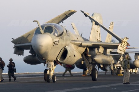Pues eso, en este hilo pretendo deleitaros como amantes de los aviones de combate que sois muchos, con 150