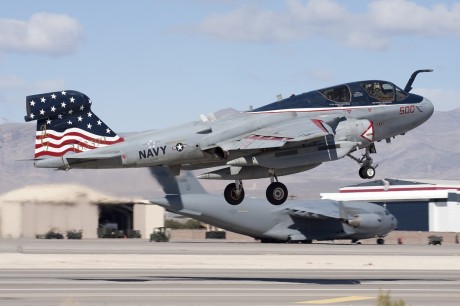 Pues eso, en este hilo pretendo deleitaros como amantes de los aviones de combate que sois muchos, con 172