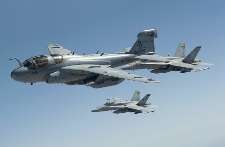 Pues eso, en este hilo pretendo deleitaros como amantes de los aviones de combate que sois muchos, con 171