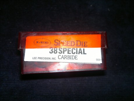 Buenas:

Me quito material a precios interesantes, todo está a estrenar salvo que se diga lo contrario, 30