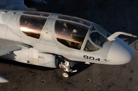Pues eso, en este hilo pretendo deleitaros como amantes de los aviones de combate que sois muchos, con 31