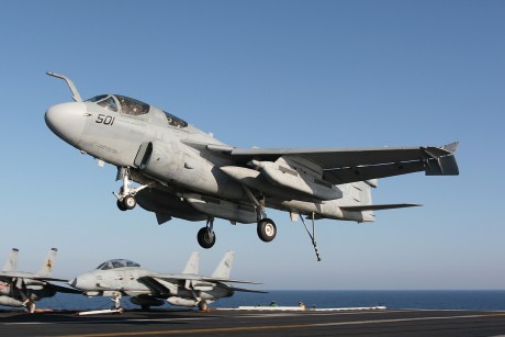 Pues eso, en este hilo pretendo deleitaros como amantes de los aviones de combate que sois muchos, con 40