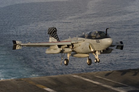 Pues eso, en este hilo pretendo deleitaros como amantes de los aviones de combate que sois muchos, con 52
