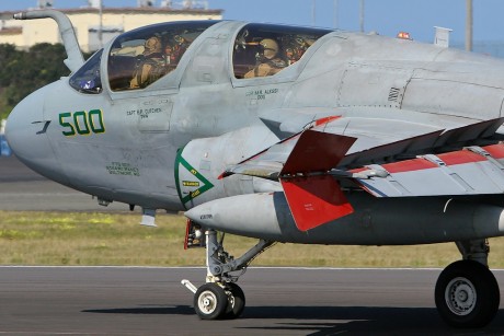 Pues eso, en este hilo pretendo deleitaros como amantes de los aviones de combate que sois muchos, con 51