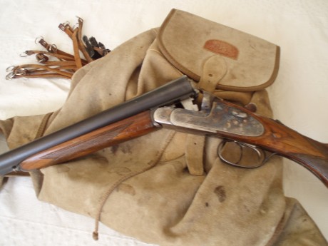 Buenas a todos

Pongo a la venta esta preciosa escopeta paralela marca Hispano Inglesa. Año de prueba, 01