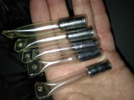 Ofrezco plomos de pescar artesanales y material para la fabricación de varias unidades más. Stock de 145 02