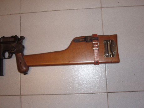 Hola,

Pocas armas me despiertan una atracción casi atávica com esta pistola. Cuando, acertademante, Umarex 10