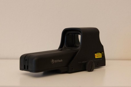Hola!

Pongo a la venta mi visor Eotech 512.A65 (el que usa pilas normales), el cual esta de vacaciones 00