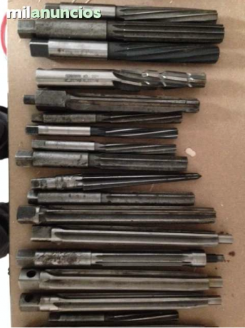 Cambio lote de 40 escariadores usados pero en buen estado, por cuchillos Ka-bar de ediciones especiales. 01