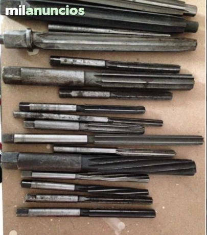 Cambio lote de 40 escariadores usados pero en buen estado, por cuchillos Ka-bar de ediciones especiales. 00