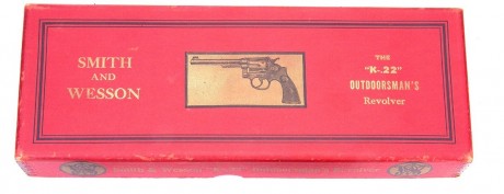 Hace unos días encontré por casualidad en una web extranjera un arma a la venta que hacía muchos años 40