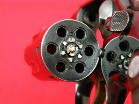 Hace unos días encontré por casualidad en una web extranjera un arma a la venta que hacía muchos años 61