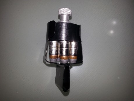 Se venden estos magníficos portacargadores, del fabricante americano SAFARILAND, diseñados para el porte 10