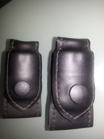 Se venden estos magníficos portacargadores, del fabricante americano SAFARILAND, diseñados para el porte 20