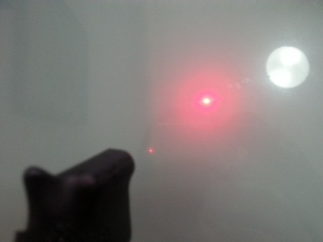 Se vende este espectacular láser grip, del fabricante CRIMSON TRACE, especialmente diseñado para revólver 01