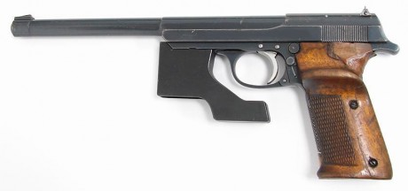 Hace unos días encontré por casualidad en una web extranjera un arma a la venta que hacía muchos años 101