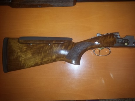 Hola vendo escopeta beretta 682 gold e con culata original de beretta para zurdo sin modificar cañon de 01