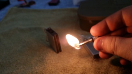 Buenas,pongo en venta estos curiosos pedernales de fuego instantaneo,muy utiles y mas comodos y rapidos 02