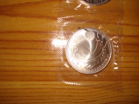 Pues nada queria saber ai algun forero comparte conmigo esta afición a las monedas.

Llevo muchos años 171