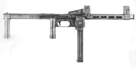 Hace unos días encontré por casualidad en una web extranjera un arma a la venta que hacía muchos años 70