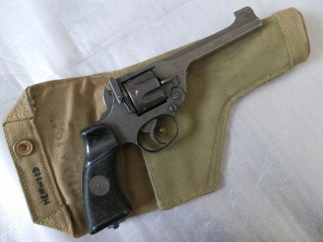 Hace unos días encontré por casualidad en una web extranjera un arma a la venta que hacía muchos años 11