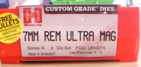 Cambio dies Hornady Custom grade calibre 7 mm Remington Ultramagnum con Shell Holder, apenas usados. Die 00