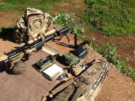 Hola a todos , a ver si alguine sabe que rifle es, la marca y el modelo . Parece de muy buena calidad 20